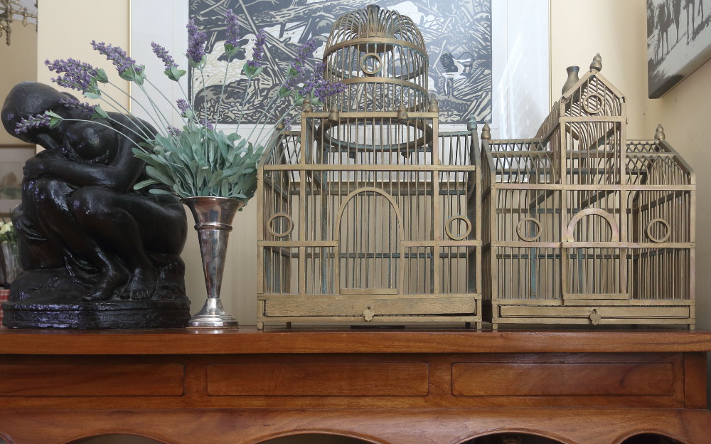 Birdcages entrance table
